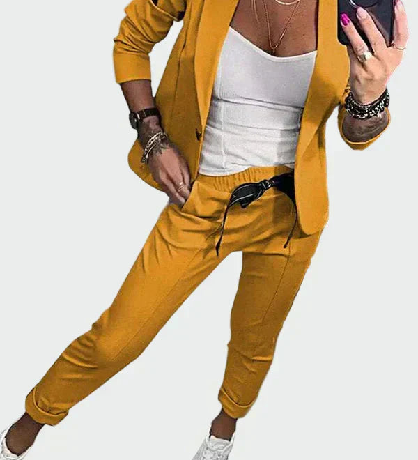 Leia | Elegantný dvojdielny oblek s nádychom sofistikovanosti