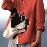 Samantha | Tričko s dekoratívnym vzorom francúzskeho buldoga v okuliaroch na červenom pozadí