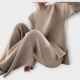 Nina | Minimalist Design and Relaxed Fit Knit Set