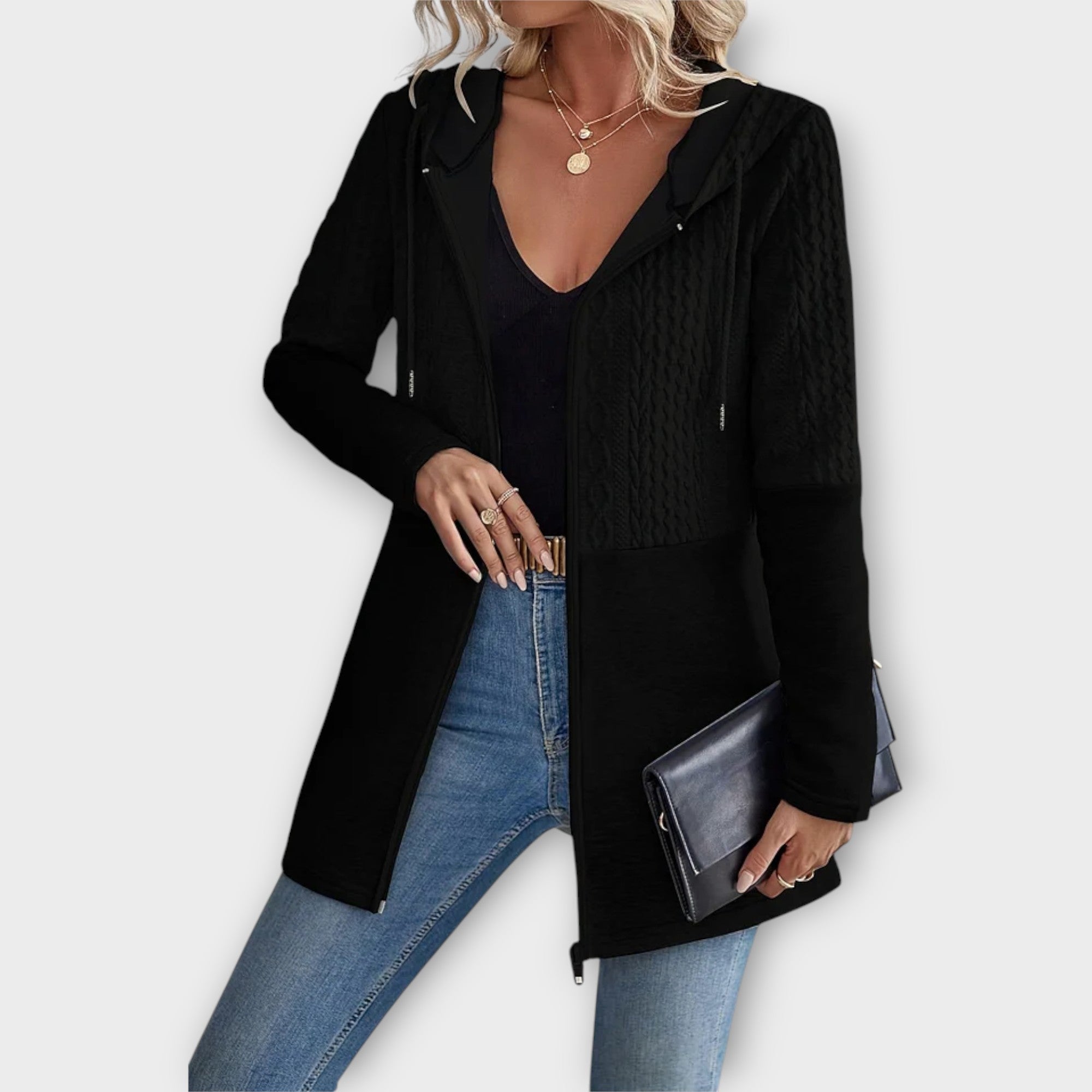 Mariliis | Trendy bunda s kapucňou a modernými prvkami