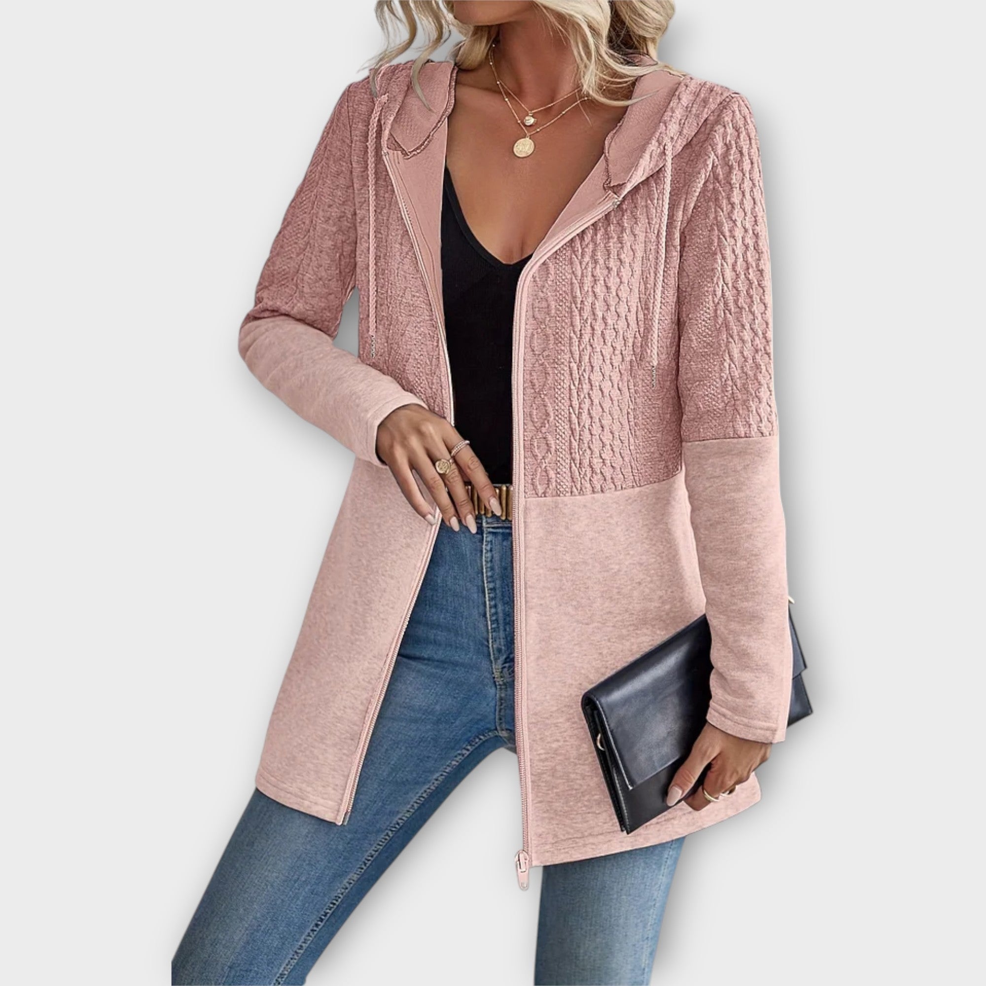 Mariliis | Trendy bunda s kapucňou a modernými prvkami